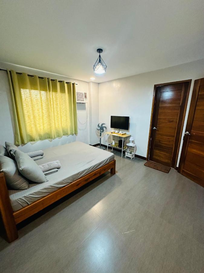 Zj Hometel Coron Exterior photo
